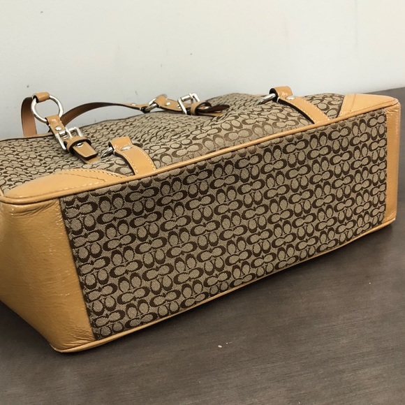 coach signature c design